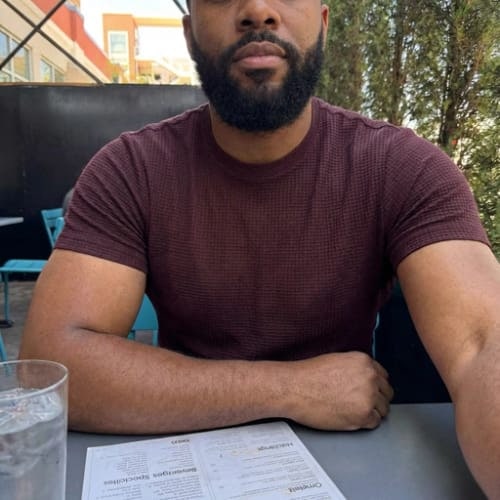 Customer photo review of Arden - Men's Ultra Comfortable Crew Neck T-Shirt
